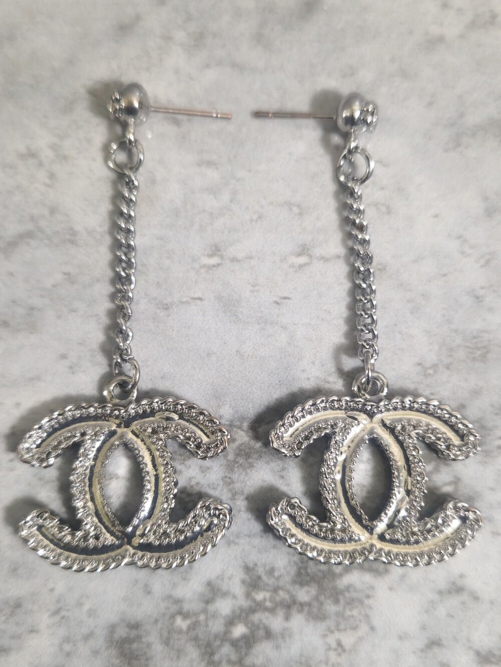 🆕️Pretty Silver Drop Earrings✨️ - Picture 2 of 5